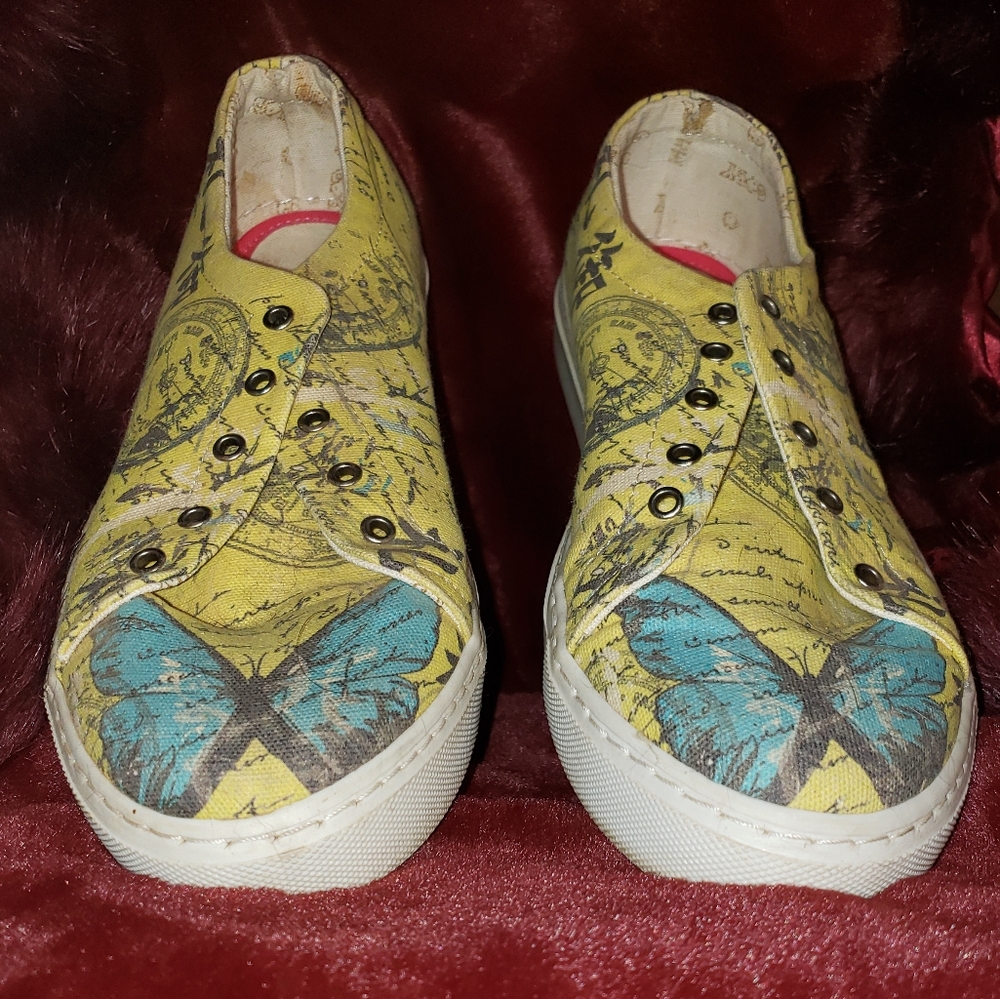 Butterfly Print Sneaker Goby Blue & Yellow size 42 or 10 US EUC